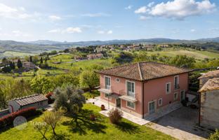 4-bedroom country house 239 m² in Casole D'elsa for 1,190,000 €