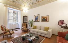 Six-room classic apartment in the center of Siena, Tuscany, Italy for 730,000 €