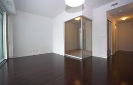 Apartment – York Street, Old Toronto, Toronto,  Ontario,   Canada for C$822,000