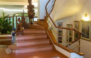 5-bedroom villa 900 m² in Arezzo for 1,300,000 €