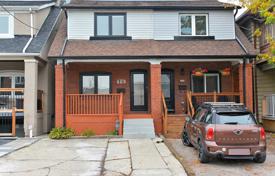 Terraced house – York, Toronto, Ontario,  Canada for C$1,396,000