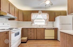 10-bedroom house in Scarborough for C$1,495,000