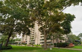 Apartment – York, Toronto, Ontario,  Canada for C$745,000