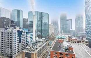 4-bedroom apartment in Simcoe Street for C$895,000
