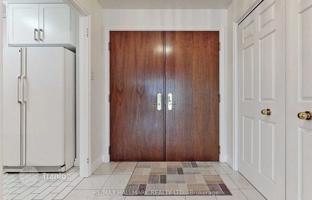 5-bedroom apartment in North York for C$945,000