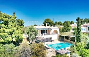 Two-storey villa with a pool, a garden and sea views in Kranidi, Peloponnese, Greece for 500,000 €