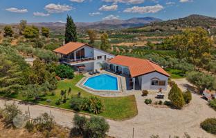Spacious villa with a pool, a large plot and panoramic views in the Peloponnese, Greece for 950,000 €