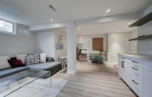7-bedroom townhouse in Etobicoke for C$1,926,000