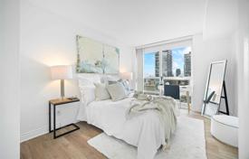 Apartment – Bay Street, Old Toronto, Toronto,  Ontario,   Canada for C$1,082,000