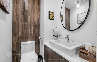 11-bedroom townhouse in Bayview Avenue for C$2,291,000