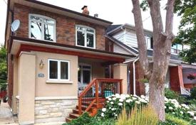 Townhome – Hillsdale Avenue East, Toronto, Ontario,  Canada for C$1,969,000