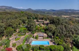 8-bedroom villa in Cogolin for 11,200 € per week