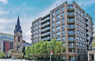 2-bedroom apartment in Bathurst Street for C$960,000