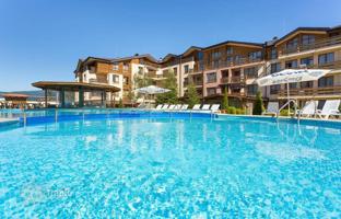 Units in an apart-hotel complex with developed infrastructure next to a golf course in Bansko, Bulgaria for From 60,000 €
