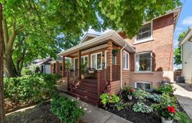 Terraced house – Scarborough, Toronto, Ontario,  Canada for C$1,213,000