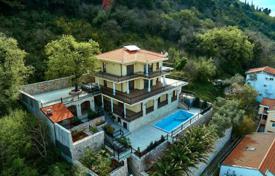 Luxury villa in Budva just 500 meters from the sea for 1,500,000 €