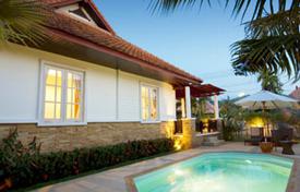 3-bedroom villa 160 m² in Kamala for $3,000 per week