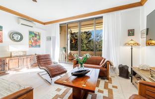 Two-bedroom apartment with a park view in a luxury complex, Nice, Côte d'Azur, France for 660,000 €
