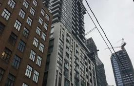 Apartment – Peter Street, Old Toronto, Toronto,  Ontario,   Canada for C$788,000