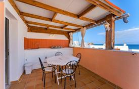 Duplex penthouse on the first line from the sea in the center of Alcala, Tenerife, Spain for 268,000 €