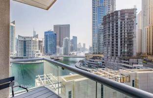 Modern apartment overlooking the marina, Dubai, UAE for $572,000