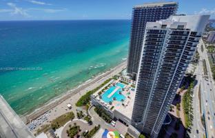1-bedroom apartments in condo 78 m² in South Ocean Drive for $650,000