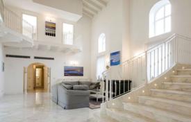 Luxury villa in Forte dei Marmi on sale for 4,300,000 €