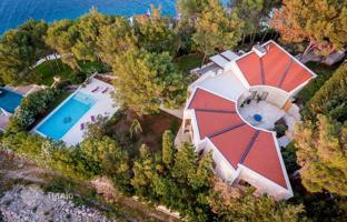 5-bedroom villa 576 m² in Brač for 3,350,000 €