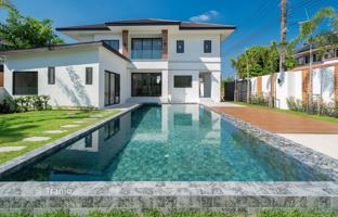 4-bedroom villa 230 m² in Si Sunthon for $563,000