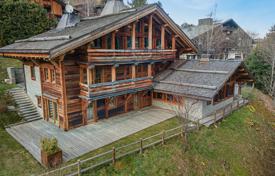 Stunning 5 bedroom chalet with breathtaking view located in the heart of Megeve (A) for 5,400,000 €