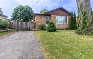 8-bedroom house in Scarborough for C$1,292,000