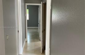 Townhome – North Lauderdale, Broward, Florida,  USA for $410,000