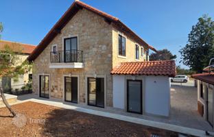 4-bedroom cottage 224 m² in Souni-Zanakia for 670,000 €