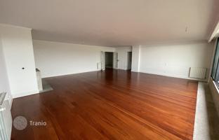 2-bedroom apartment 194 m² in Porto (city) for 675,000 €