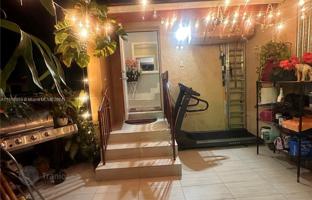3-bedroom apartments in condo 105 m² in Miami for $385,000