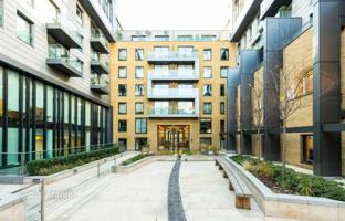 One-bedroom apartment in a residence with a garden, near a tube station, Fitzrovia, London, UK for £860,000