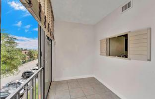 2-bedroom apartments in condo 101 m² in Miami for $350,000