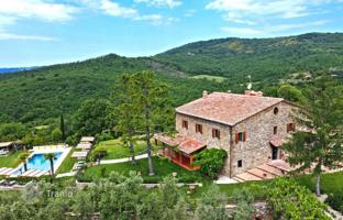 8-bedroom villa 670 m² in Civitella In Val di Chiana for 1,980,000 €