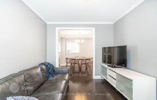 6-bedroom house in John Street for C$1,273,000