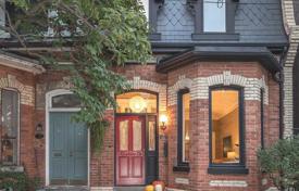 Terraced house – Old Toronto, Toronto, Ontario,  Canada for 1,578,000 €
