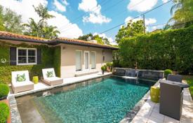 Cozy villa with a backyard, a pool, a relaxation area and a terrace, Coral Gables, USA for $1,795,000