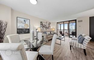 1-bedroom apartment in Lombard Street for C$925,000