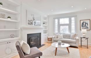 8-bedroom townhouse in Old Toronto for C$2,422,000