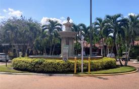 Condo – Royal Palm Beach, Palm Beach, Florida,  USA for $285,000