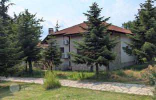 2-bedroom cottage 160 m² in Byala for 200,000 €
