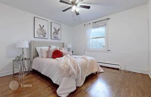 5-bedroom house in Etobicoke for C$1,871,000