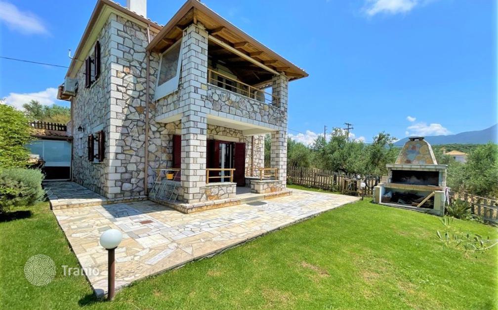 Villa for sale in Kyparissia, Greece — listing 2263131