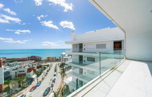 2-bedroom penthouse 217 m² in Benalmadena for 775,000 €