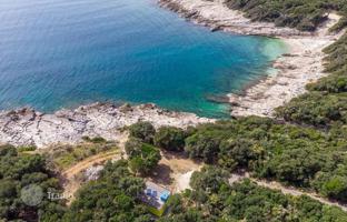 Land plot 1,173 m² in Kavran for 37,000 €