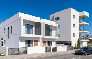 3-bedroom townhouse 130 m² in Ypsonas for 380,000 €